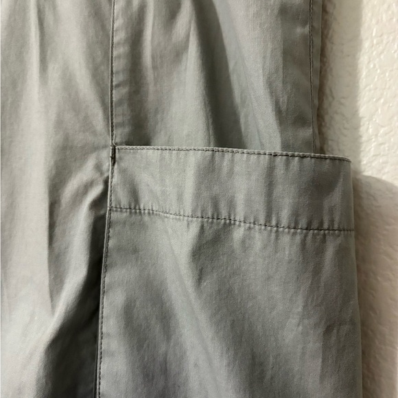 Roni Rabl Light Gray Wide Leg Culottes/Capri Pants. Zipper Button Closure Size M - Picture 4 of 15